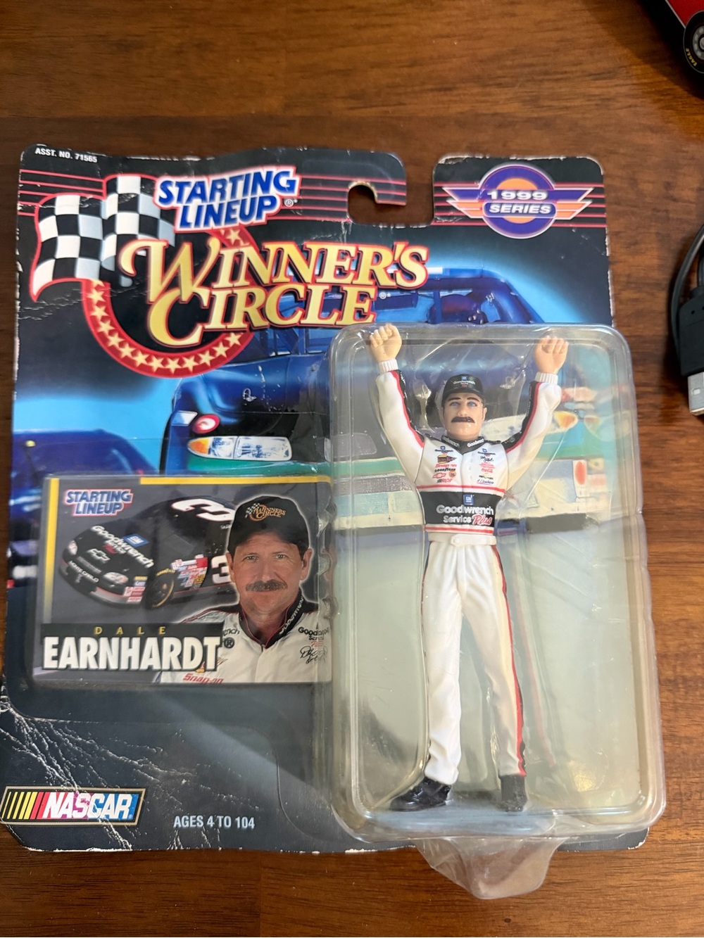 Dale Earnhardt NASCAR 5 Piece Collection - Picture 2 of 11